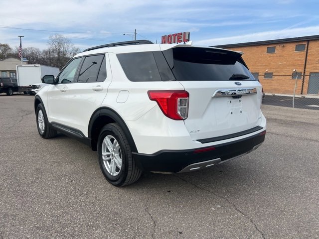 Certified 2023 Ford Explorer XLT w/ Equipment Group 202A image 4