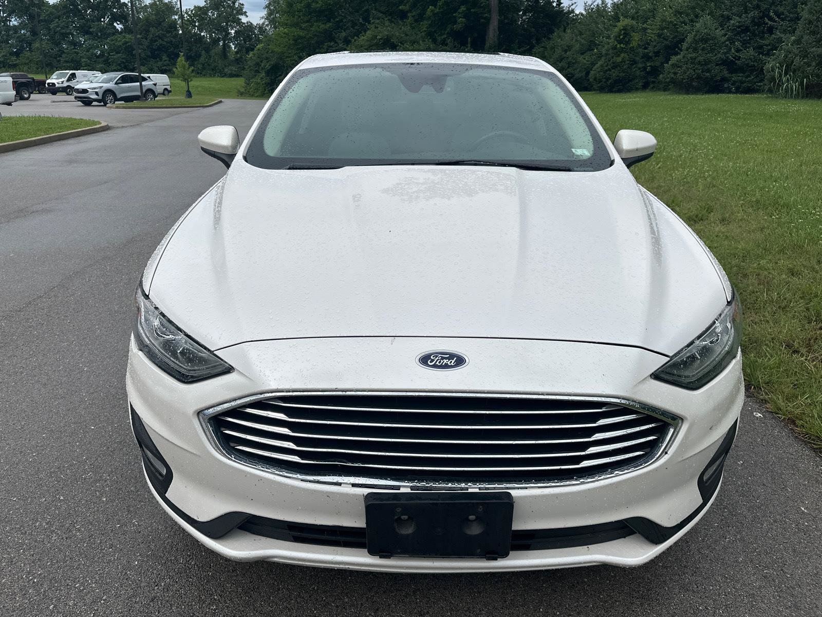 Certified 2019 Ford Fusion SE w/ Equipment Group 151A FWD image 2