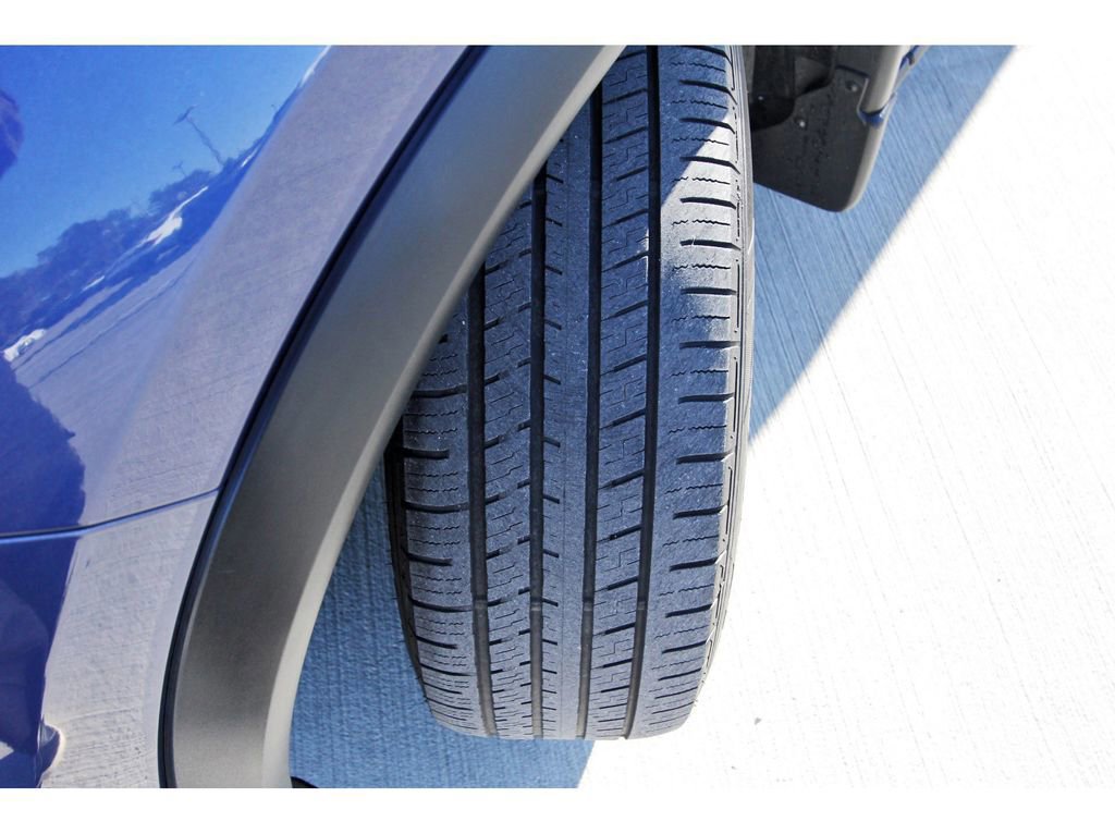 Used 2021 Nissan Rogue SV image 29