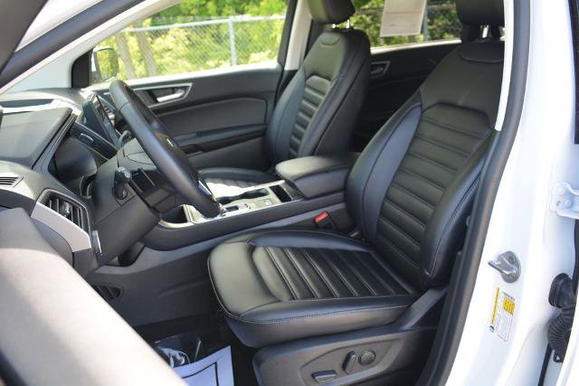 Certified 2023 Ford Edge SEL w/ Convenience Package AWD/4WD image 9