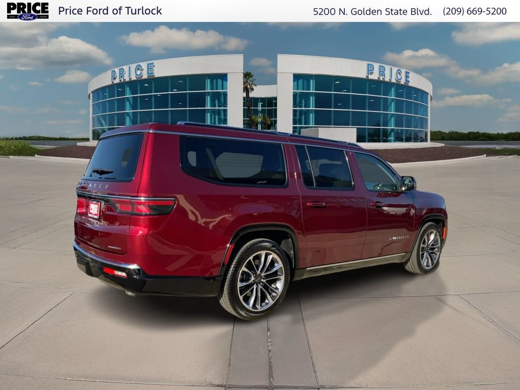 Used 2024 Jeep Wagoneer L Series III w/ Premium Group I AWD/4WD image 5