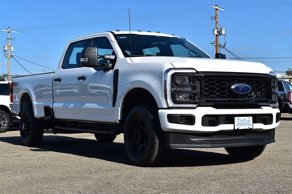 Certified 2025 Ford F350 XL w/ STX Appearance Package AWD/4WD image 3
