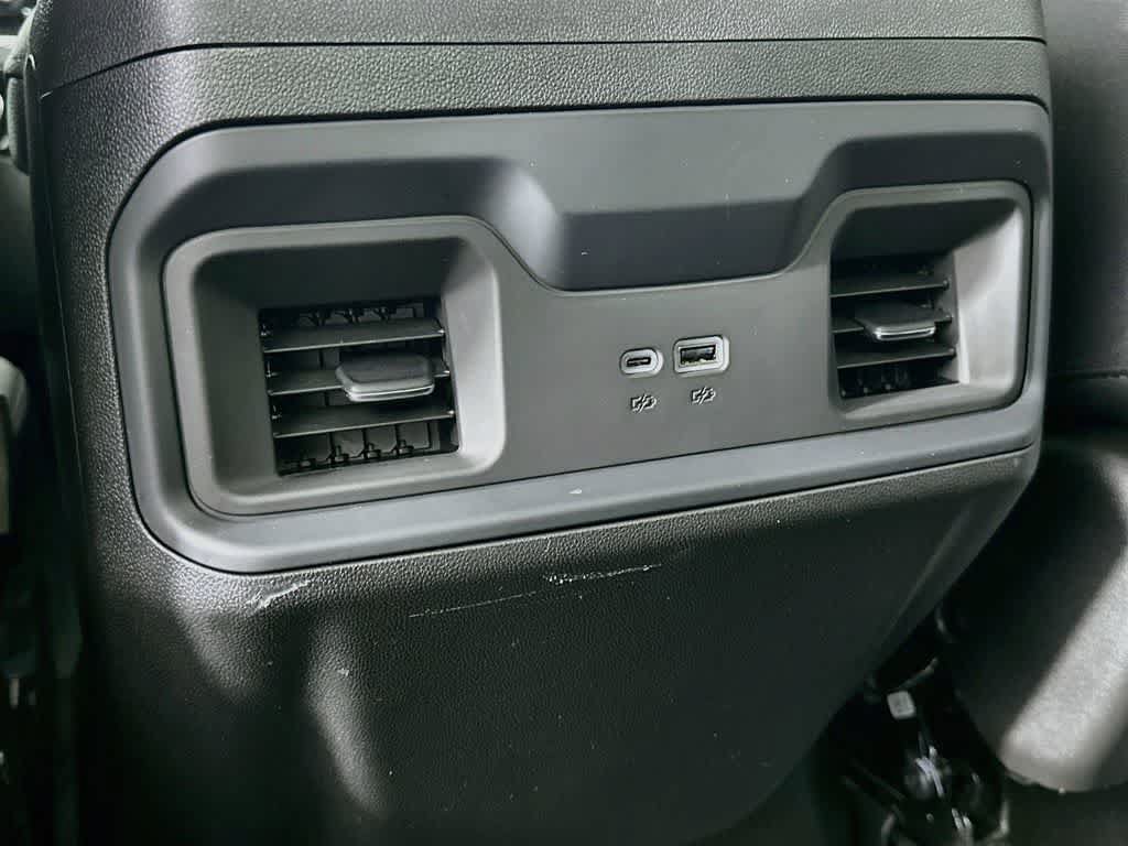 Used 2025 Chevrolet Silverado 1500 LT RWD image 13