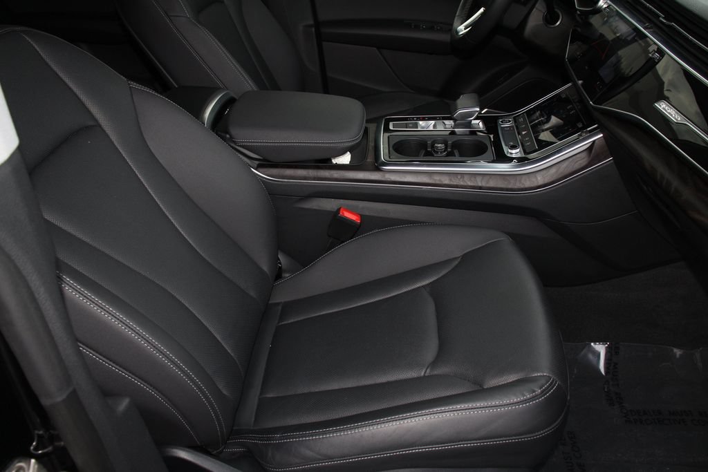 Used 2022 Audi Q8 Premium Plus AWD/4WD image 27