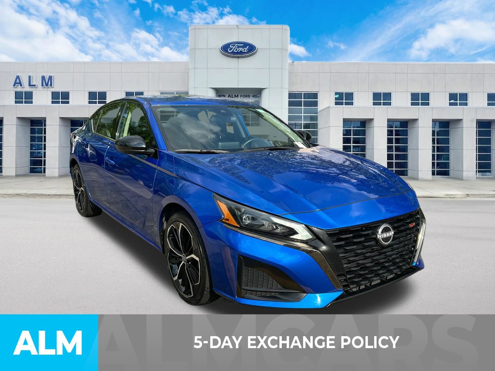 Used 2025 Nissan Altima 2.5 SR FWD image 3