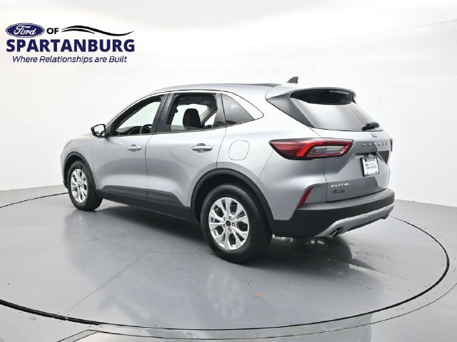 Certified 2024 Ford Escape Active FWD image 5