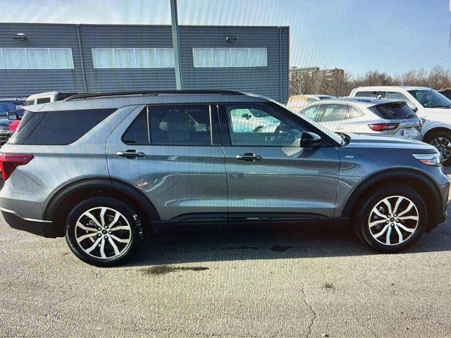 Certified 2023 Ford Explorer ST-Line image 6