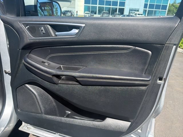 Certified 2022 Ford Edge Titanium AWD/4WD image 18