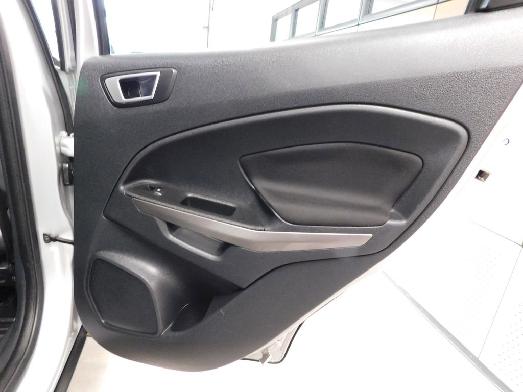 Certified 2019 Ford EcoSport SE w/ SE Convenience Package AWD/4WD image 38