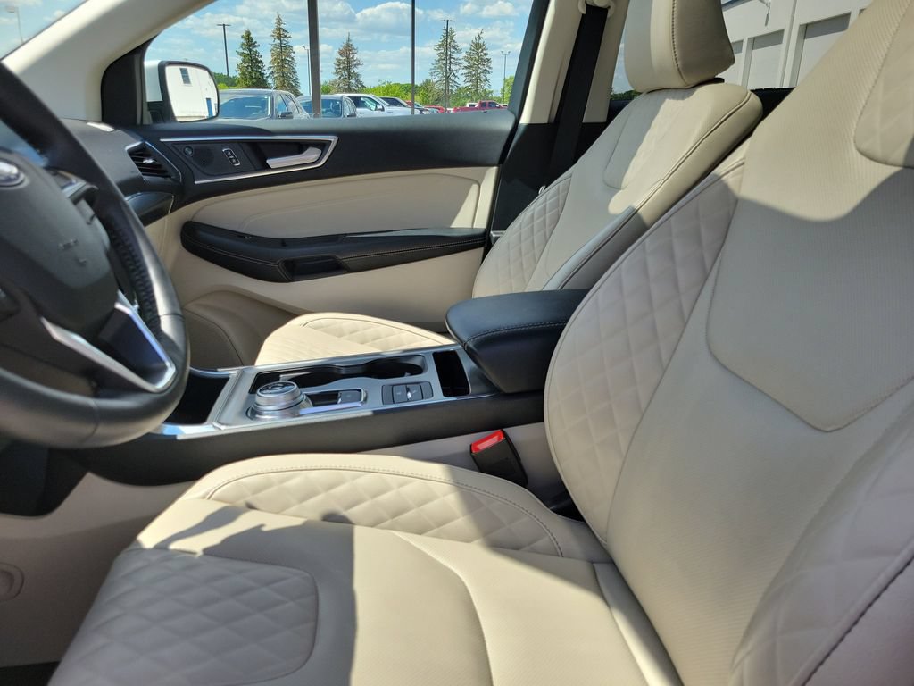 Certified 2024 Ford Edge Titanium w/ Equipment Group 301A AWD/4WD image 21