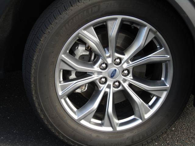 Certified 2022 Ford Explorer XLT w/ Equipment Group 202A AWD/4WD image 6