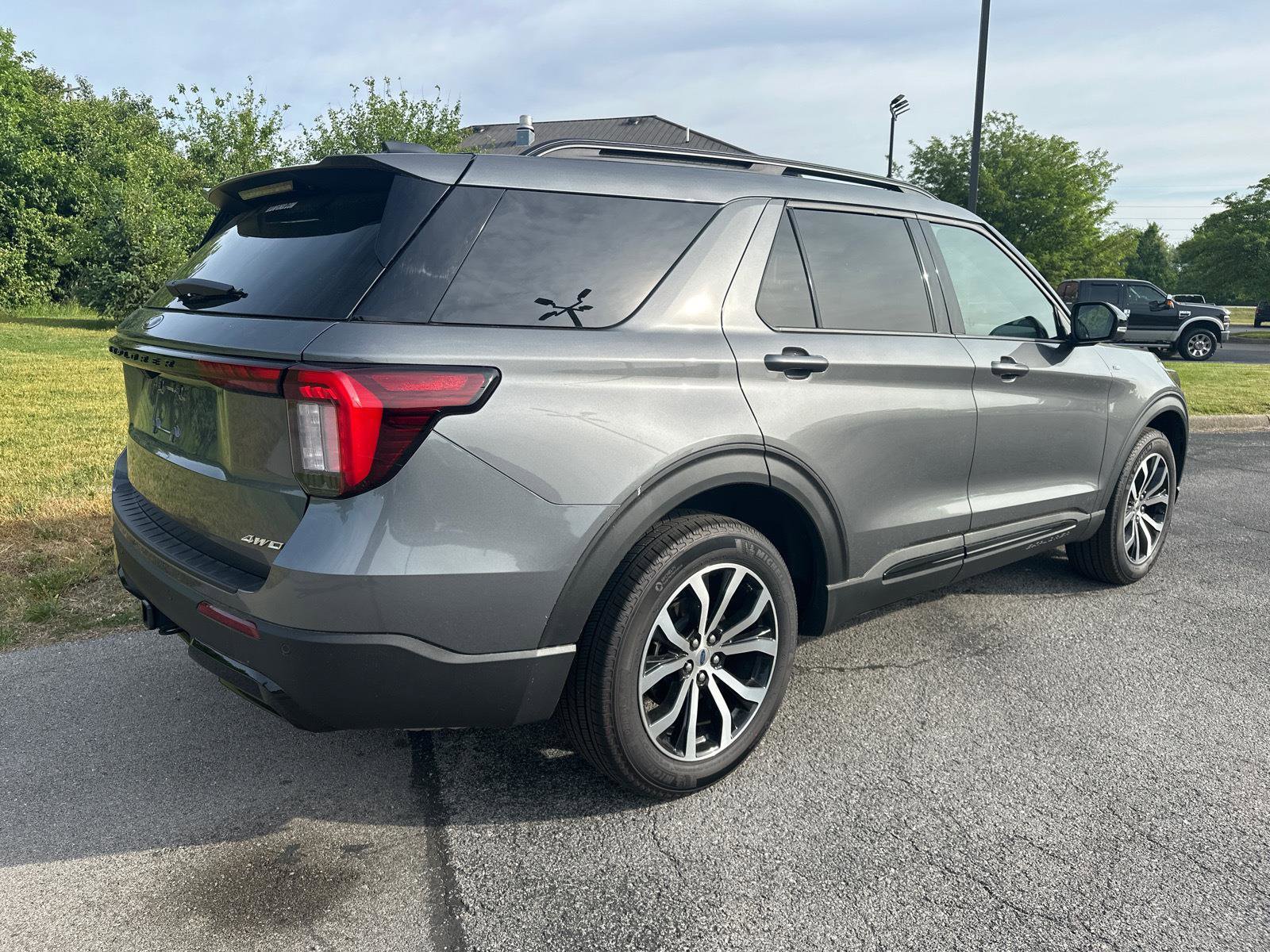 Certified 2025 Ford Explorer ST-Line AWD/4WD image 15