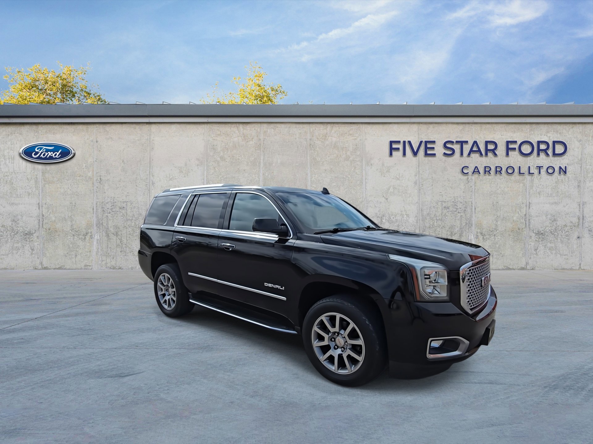 Used 2017 GMC Yukon Denali w/ Enhanced Security Package image 8