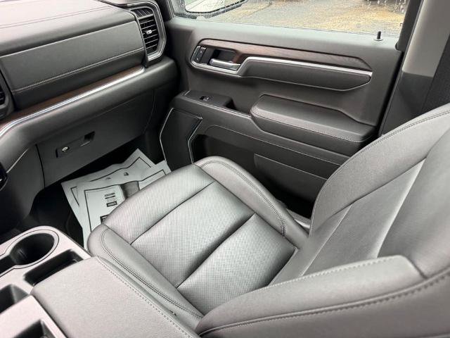 Used 2025 GMC Sierra 1500 SLT AWD/4WD image 16