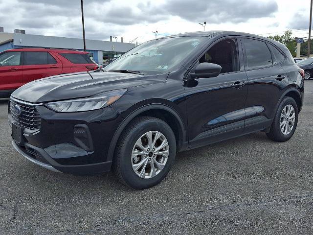 Certified 2025 Ford Escape Active AWD/4WD image 3