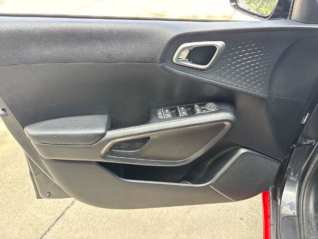 Used 2021 Kia Soul GT-Line FWD image 16