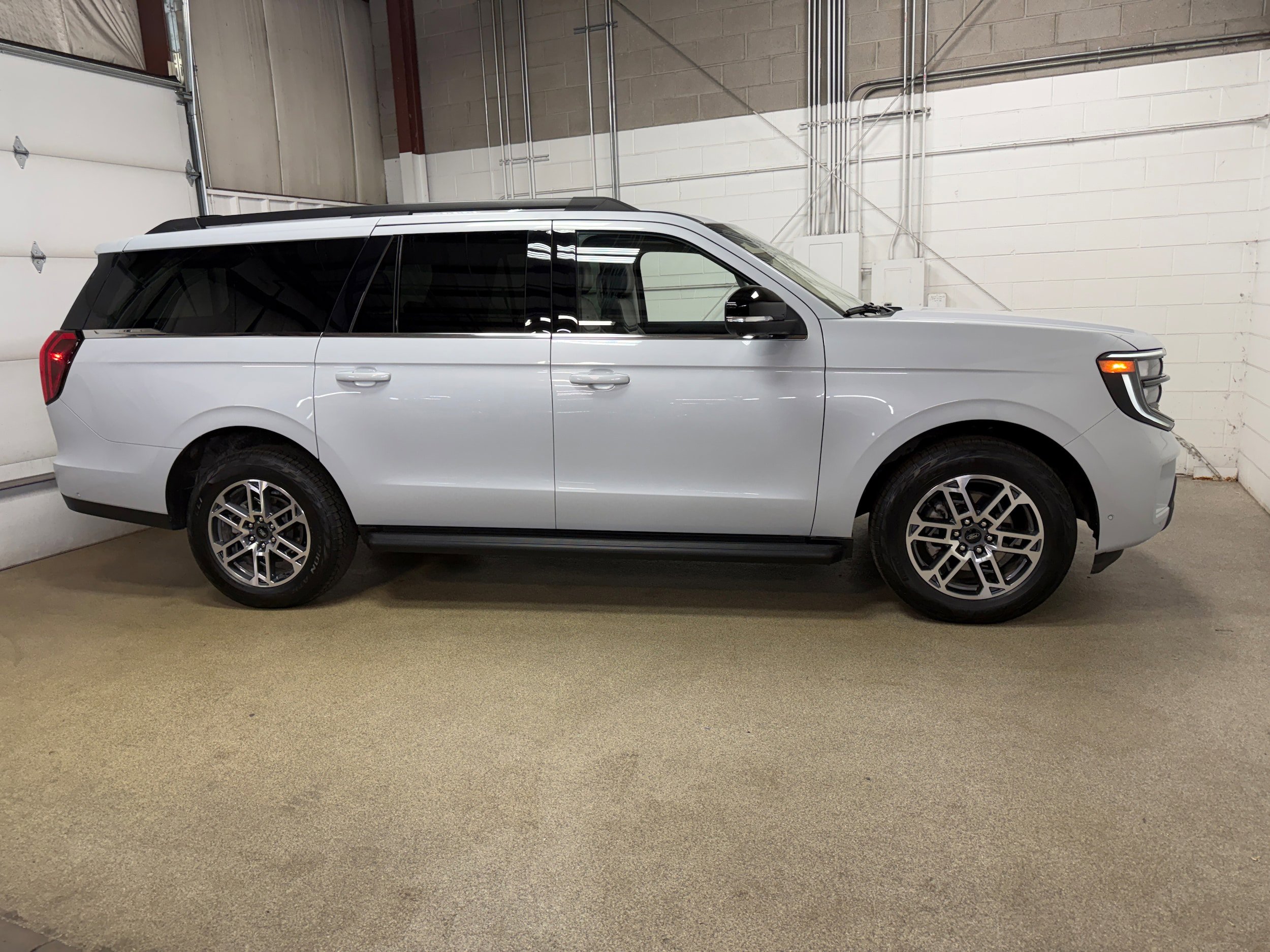 Certified 2025 Ford Expedition Max Active AWD/4WD image 6