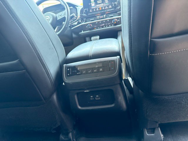 Used 2025 Nissan Pathfinder SL AWD/4WD image 37