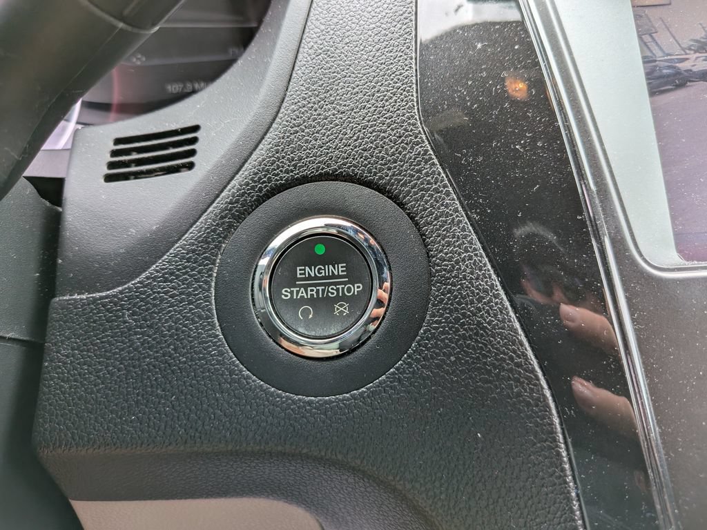Certified 2019 Ford Explorer XLT w/ Equipment Group 201A FWD image 21