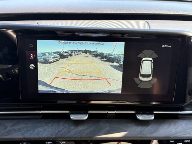 Used 2024 Kia Carnival EX FWD image 13