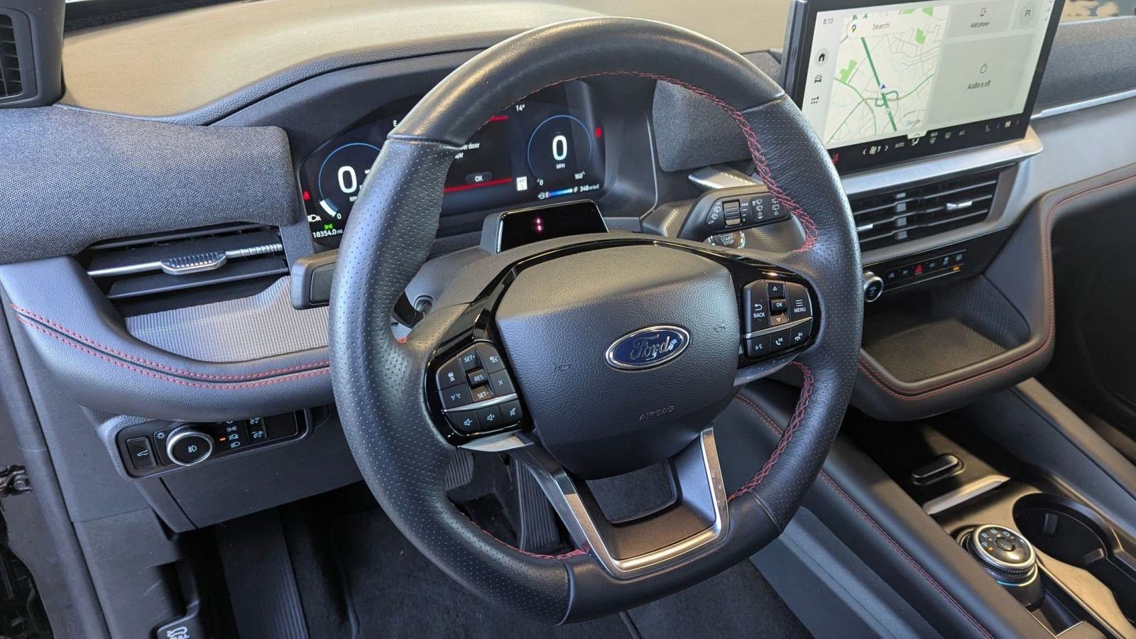 Certified 2025 Ford Explorer ST-Line w/ ST-Line Street Pack image 24