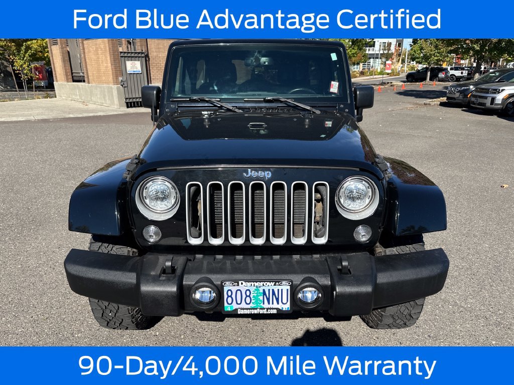 Used 2018 Jeep Wrangler Unlimited Sahara w/ Connectivity Group AWD/4WD image 11