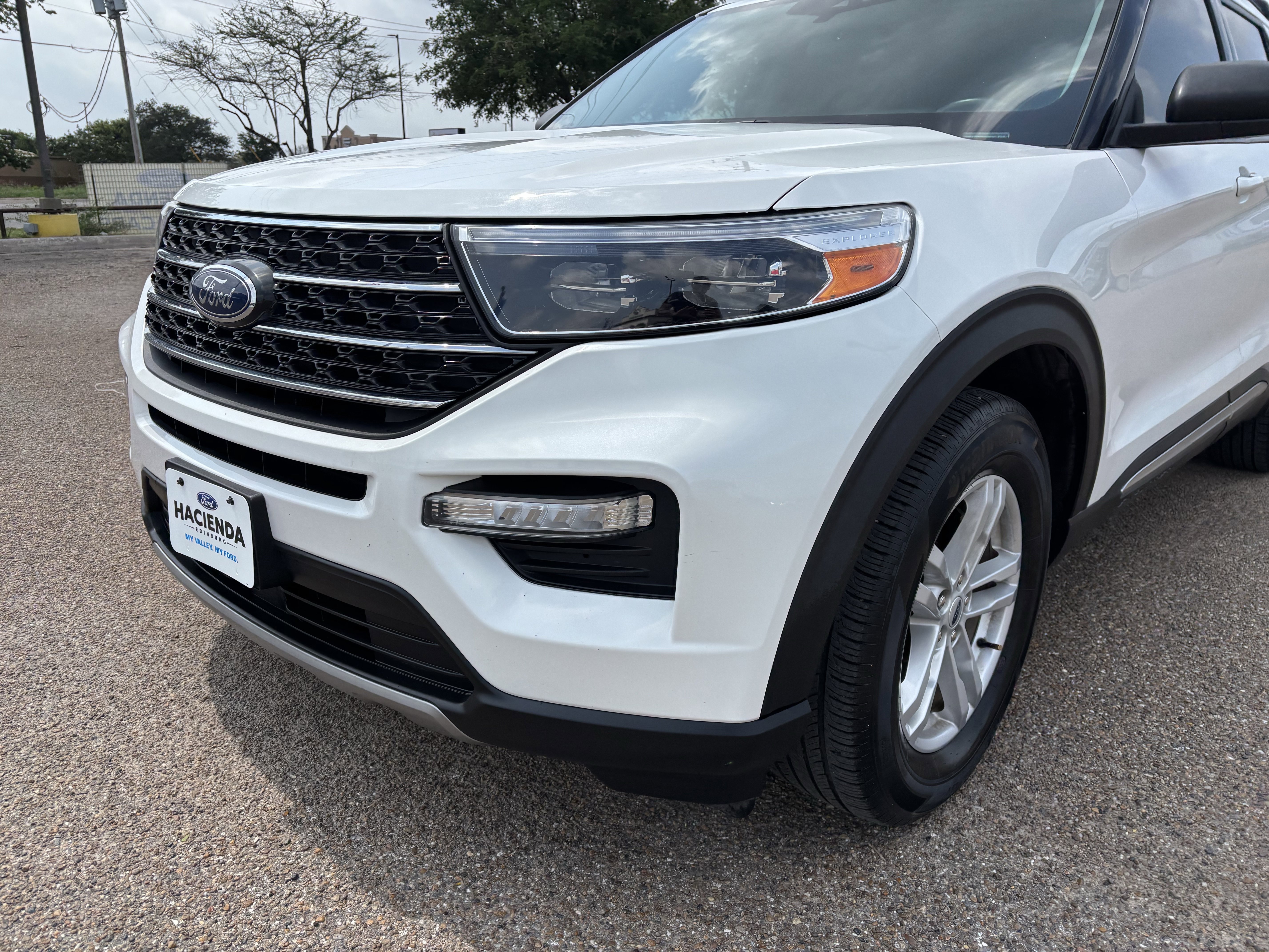 Certified 2023 Ford Explorer XLT w/ Equipment Group 202A RWD image 7