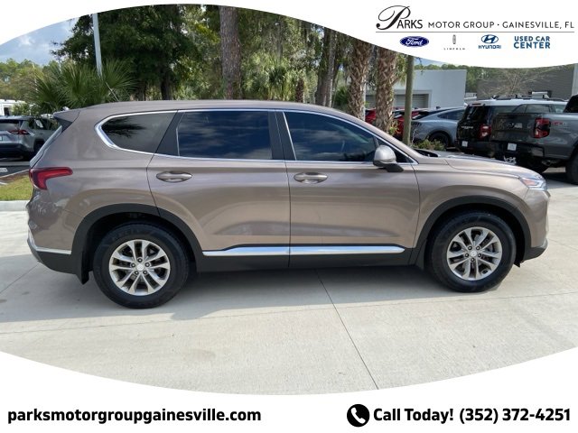 Used 2020 Hyundai Santa Fe SE image 3