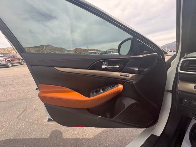 Used 2019 Nissan Maxima Platinum w/ Reserve Package image 17