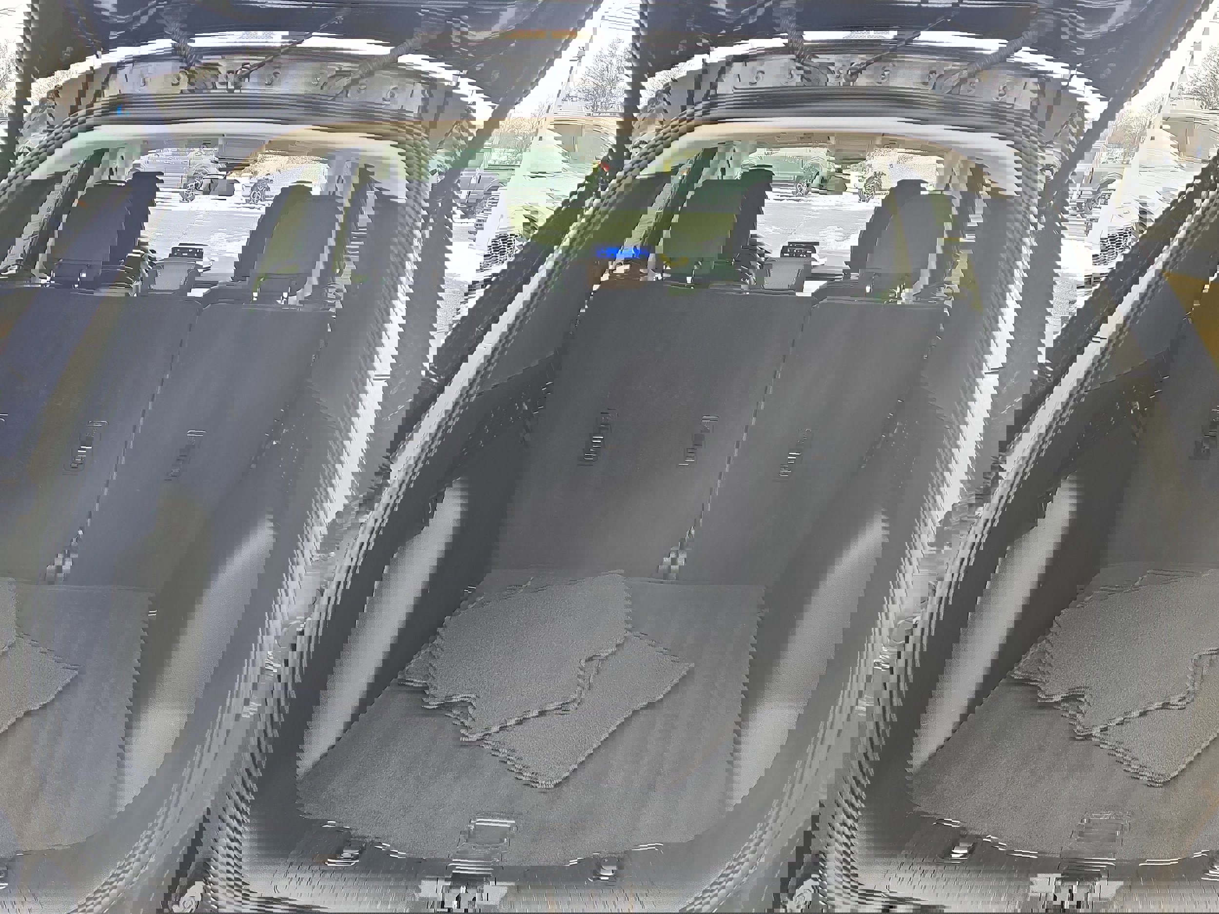 Certified 2022 Ford Escape SE w/ SE Sport Appearance Package image 10