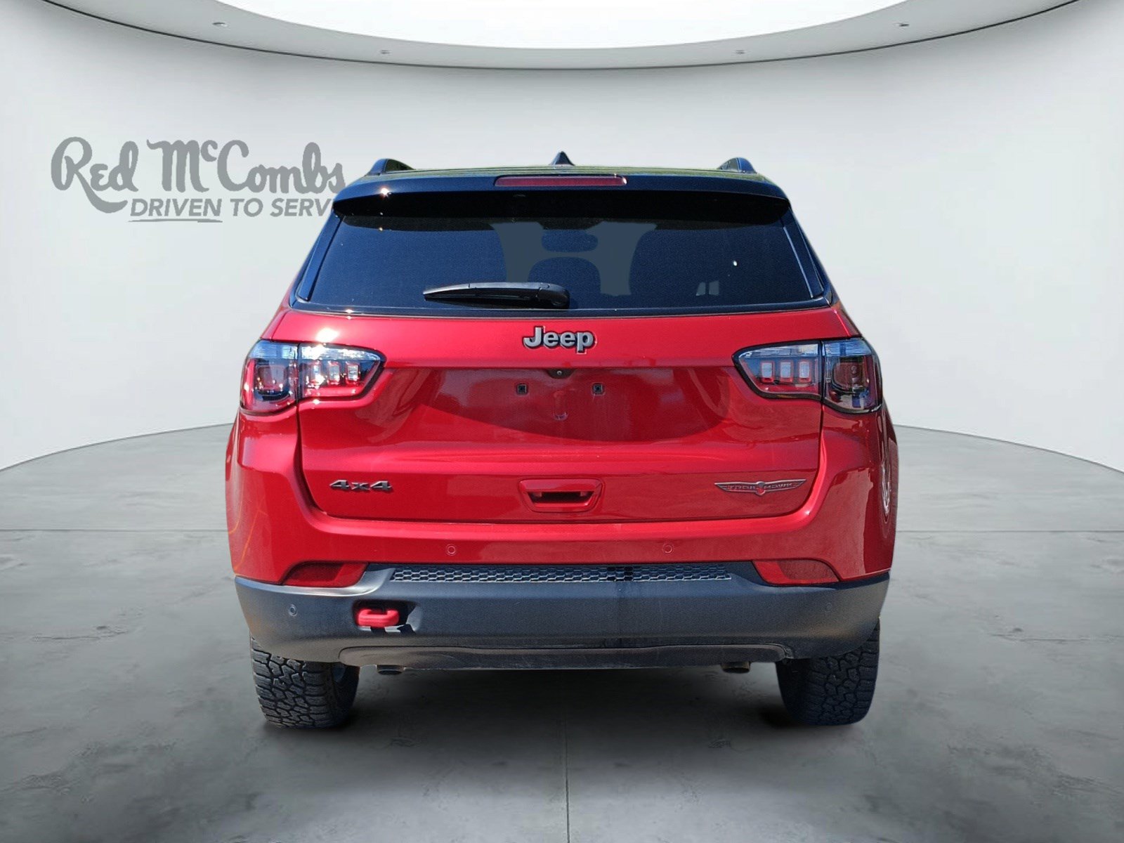 Used 2025 Jeep Compass Trailhawk AWD/4WD image 5