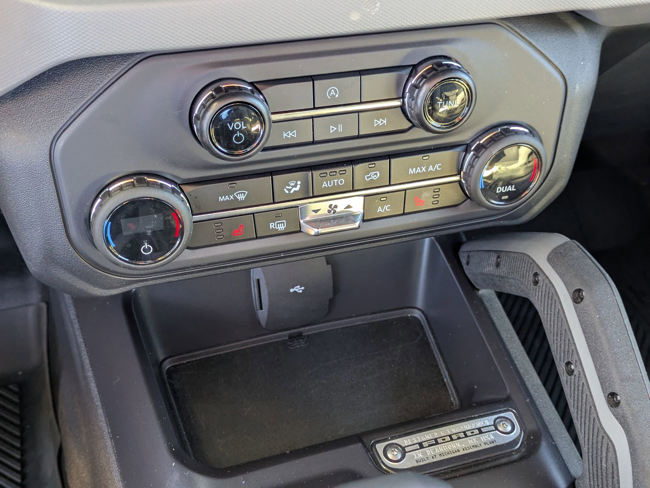 Certified 2024 Ford Bronco Big Bend image 25