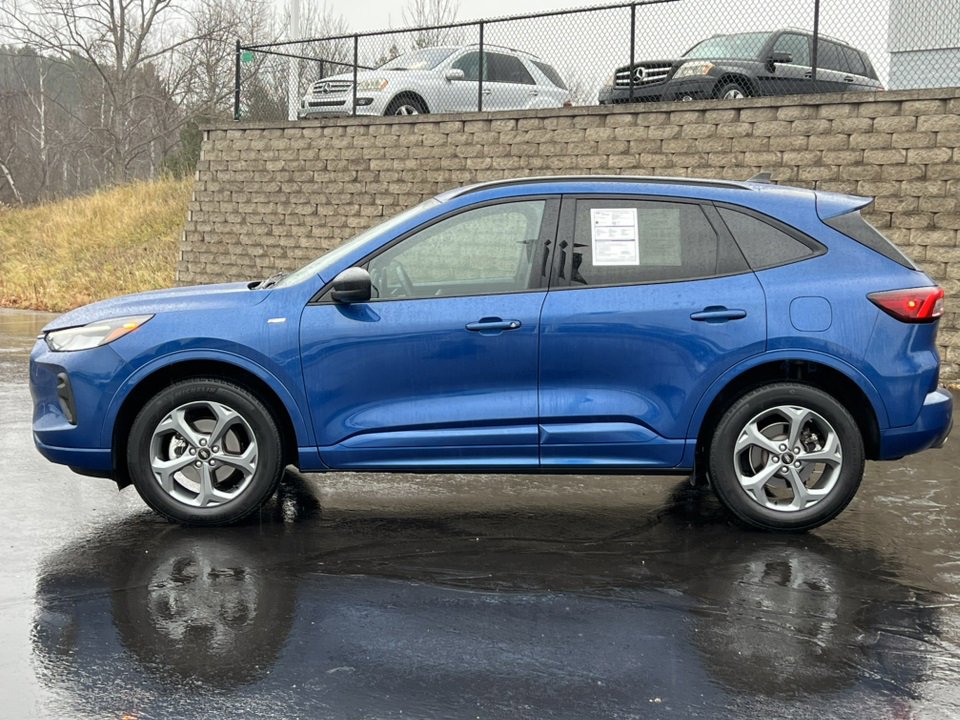 Certified 2023 Ford Escape ST-Line w/ Tech Pack #1 image 40