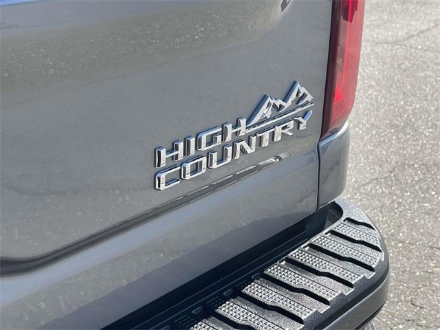 Used 2024 Chevrolet Silverado 2500 High Country w/ Z71 Off-Road Package image 10