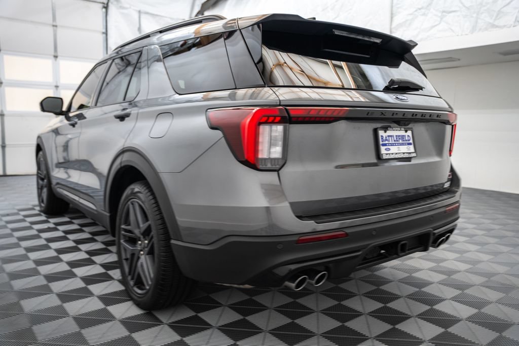 Certified 2025 Ford Explorer ST w/ Sun And Sound Package AWD/4WD image 7