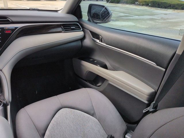 Used 2019 Toyota Camry LE FWD image 9