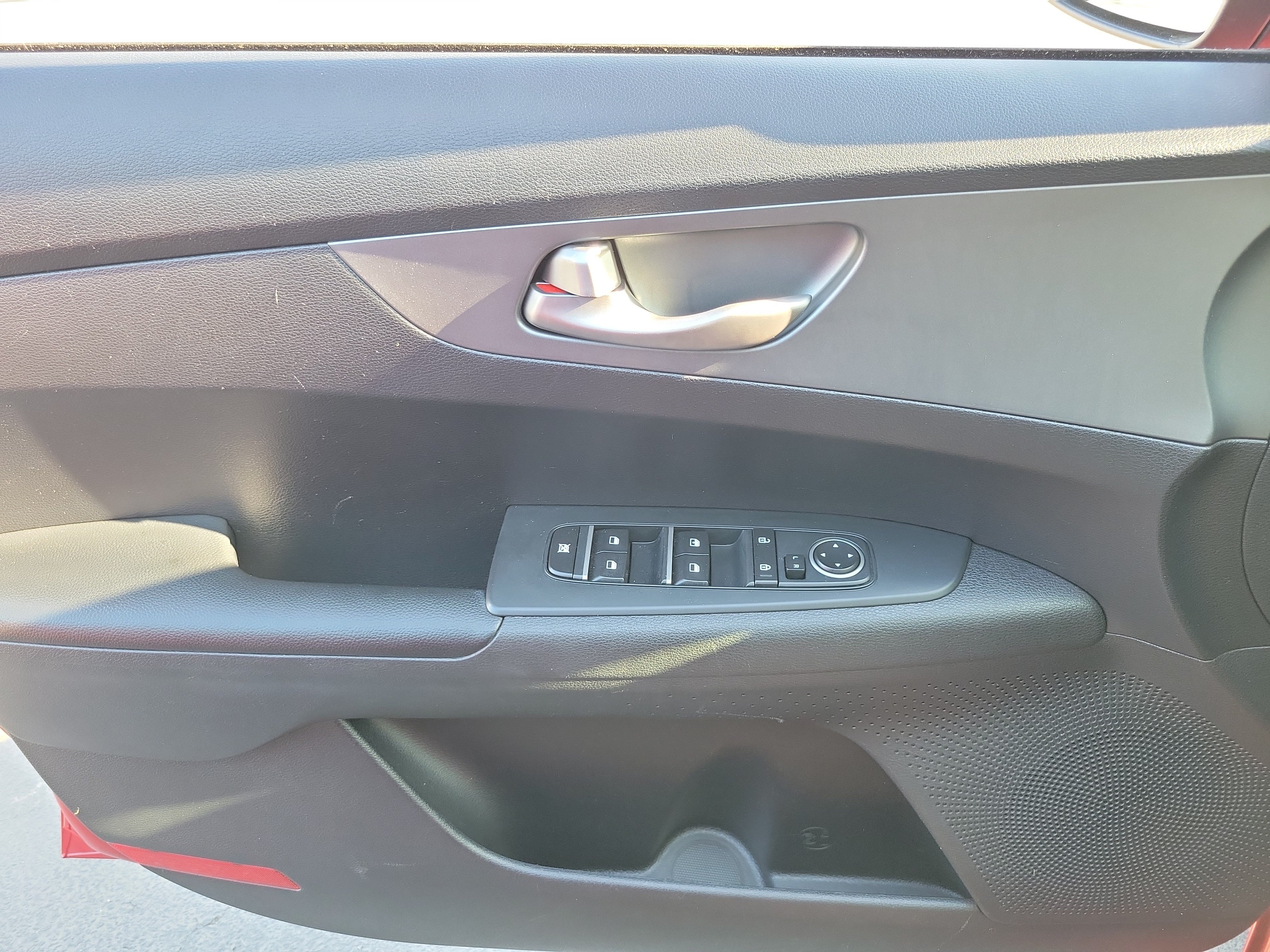 Used 2020 Kia Forte LXS FWD image 10