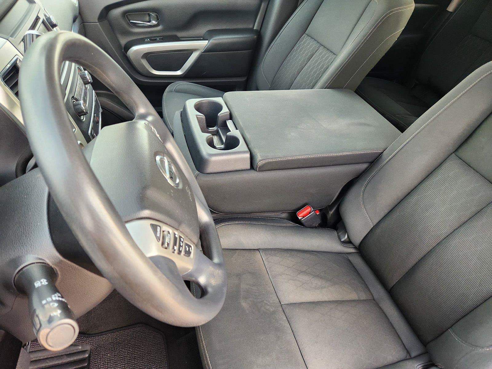 Used 2019 Nissan Titan SV RWD image 10
