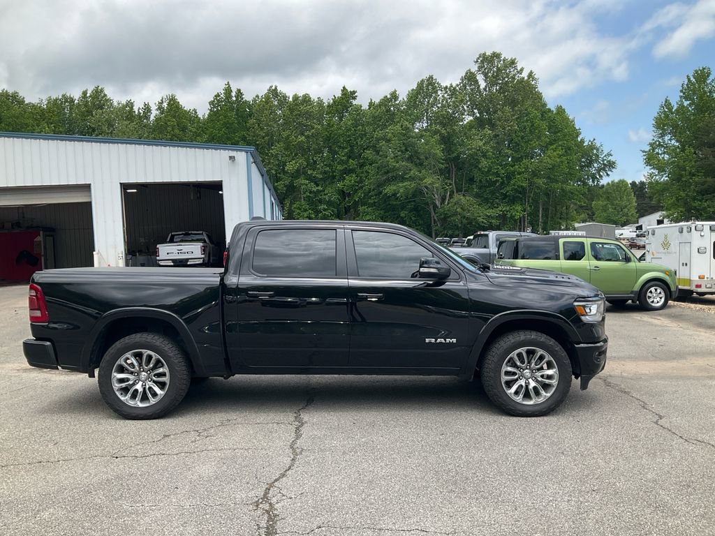 Used 2022 RAM 1500 Laramie w/ Sport Appearance Package AWD/4WD image 4