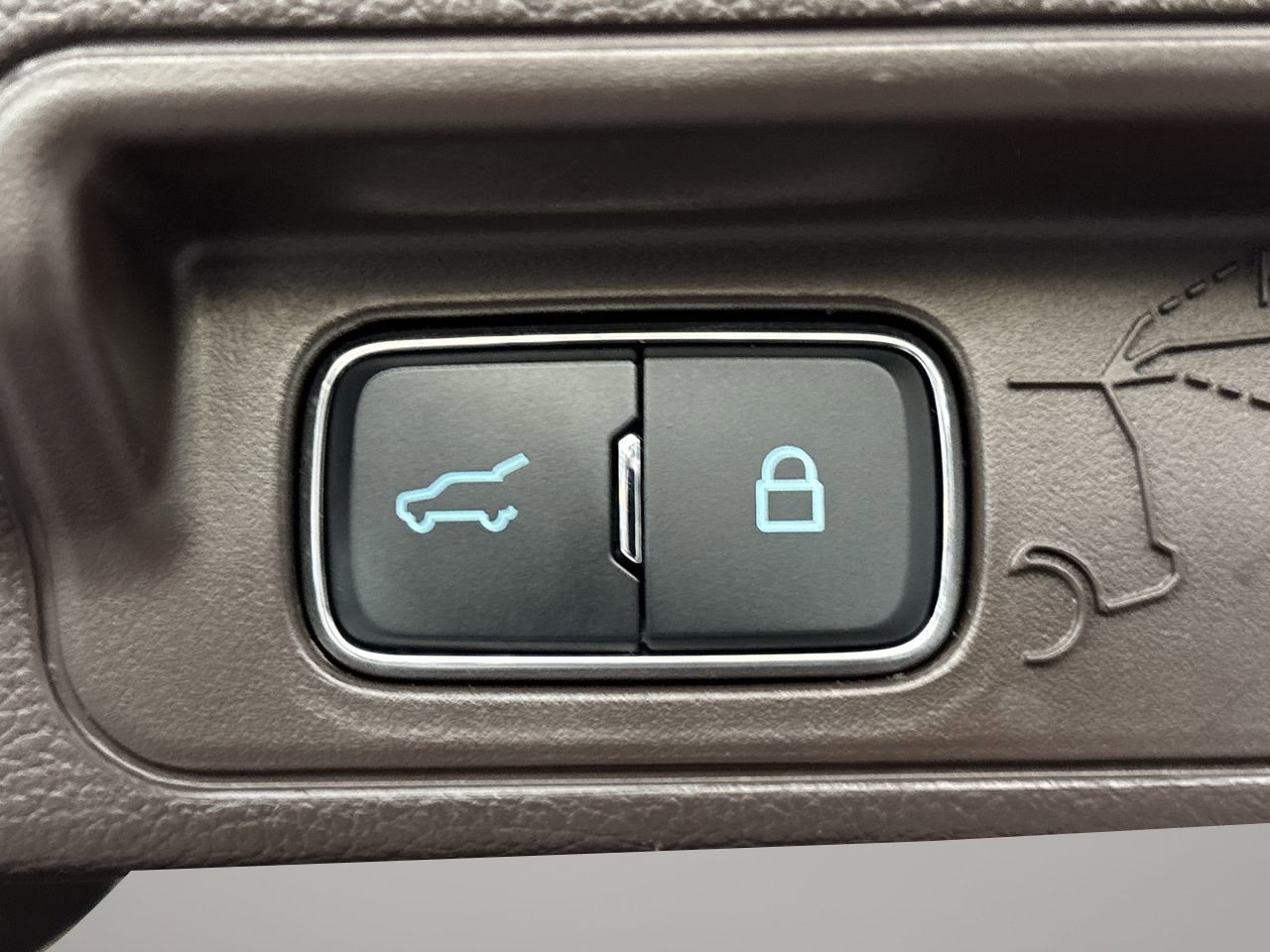 Certified 2024 Ford Explorer King Ranch w/ Technology Package image 15