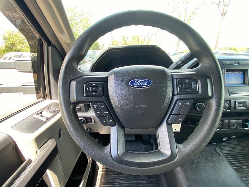 Certified 2022 Ford F550 4x4 Regular Cab Super Duty image 19