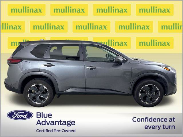Used 2024 Nissan Rogue SV FWD image 2