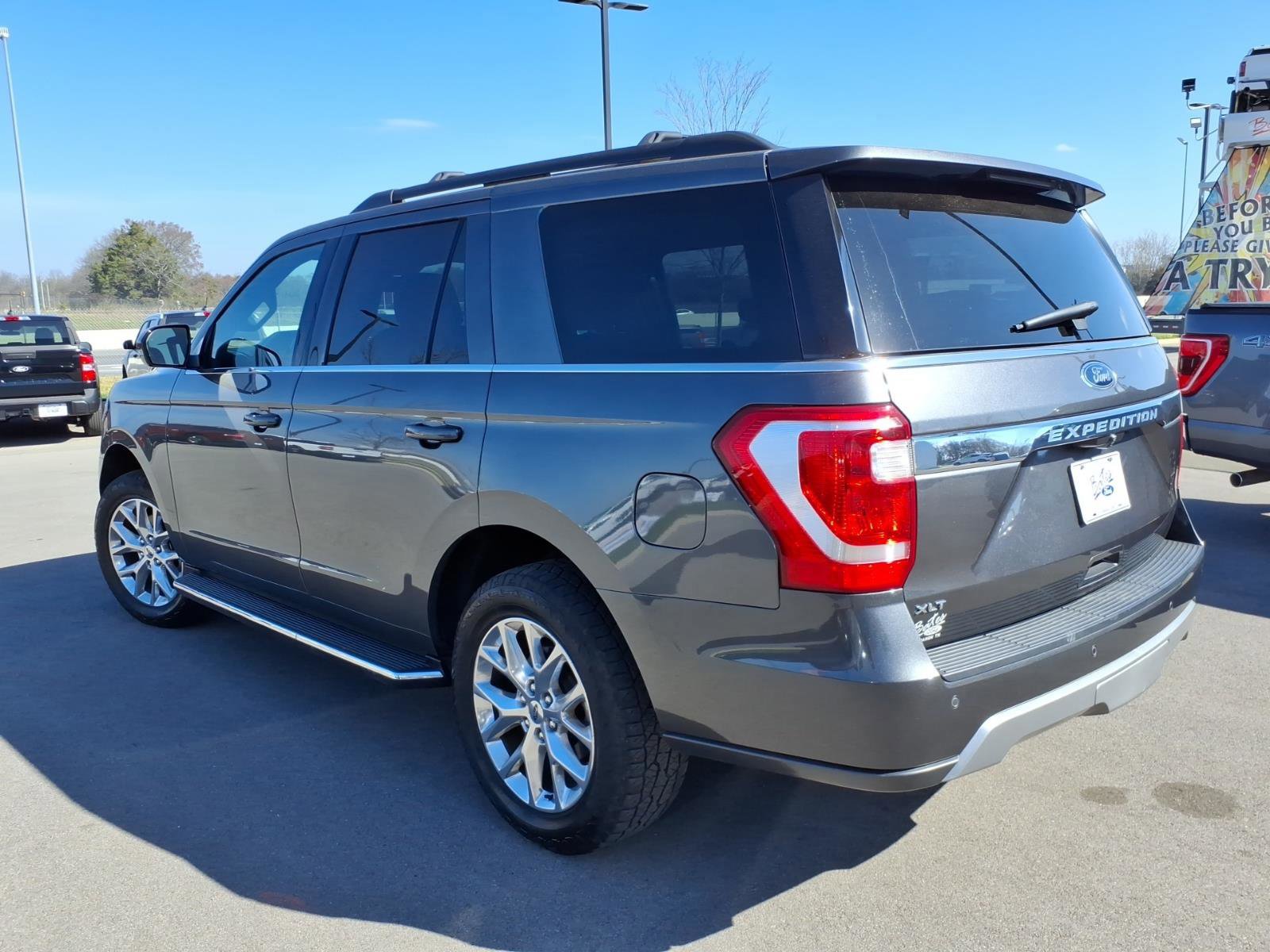 Certified 2021 Ford Expedition XLT image 3