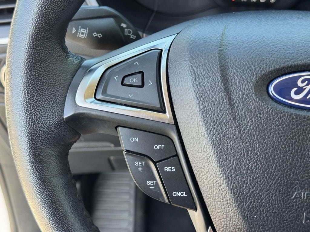 Certified 2022 Ford Edge SEL w/ Convenience Package AWD/4WD image 12