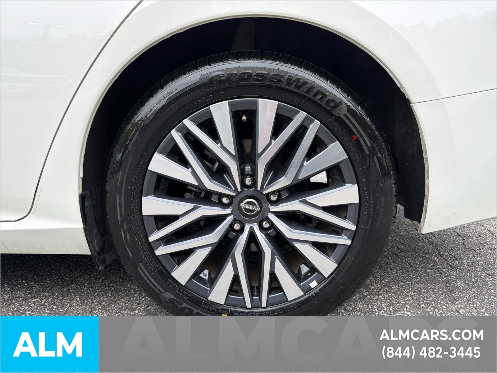 Used 2025 Nissan Altima 2.5 SV FWD image 22