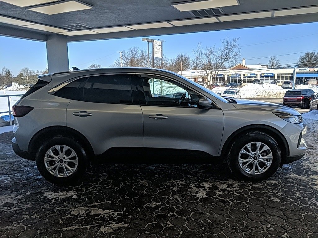 Certified 2023 Ford Escape Active w/ Tech Pack #2 image 2