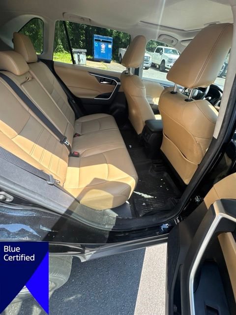 Used 2022 Toyota RAV4 XLE Premium FWD image 8