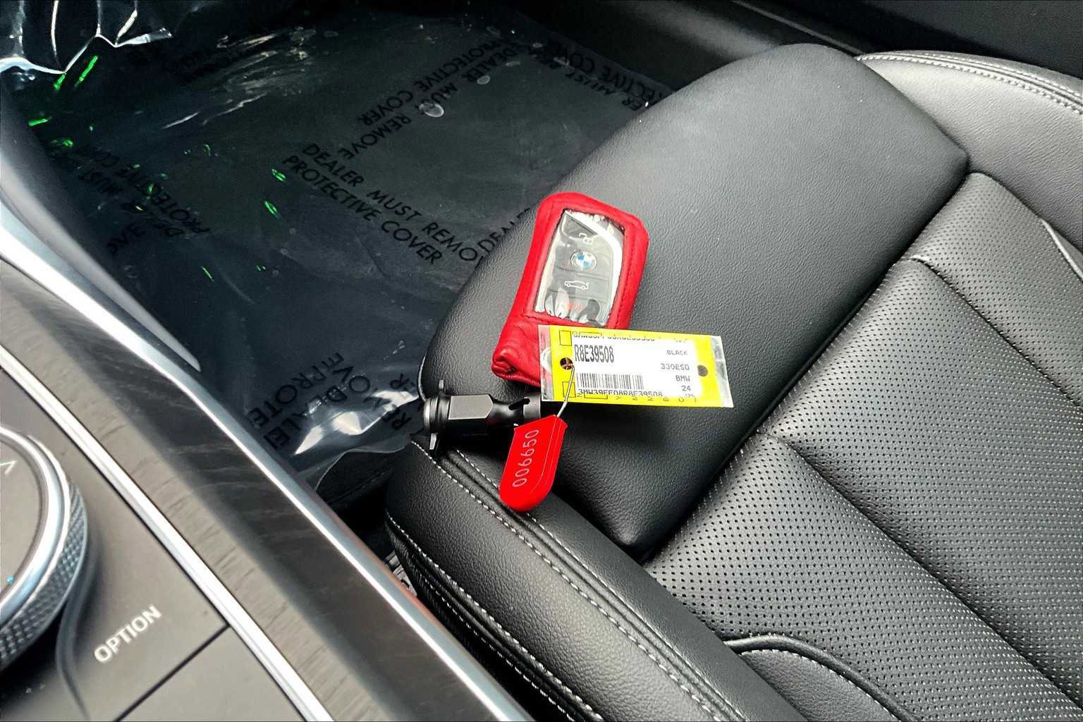 Used 2024 BMW 330e w/ Convenience Package image 14