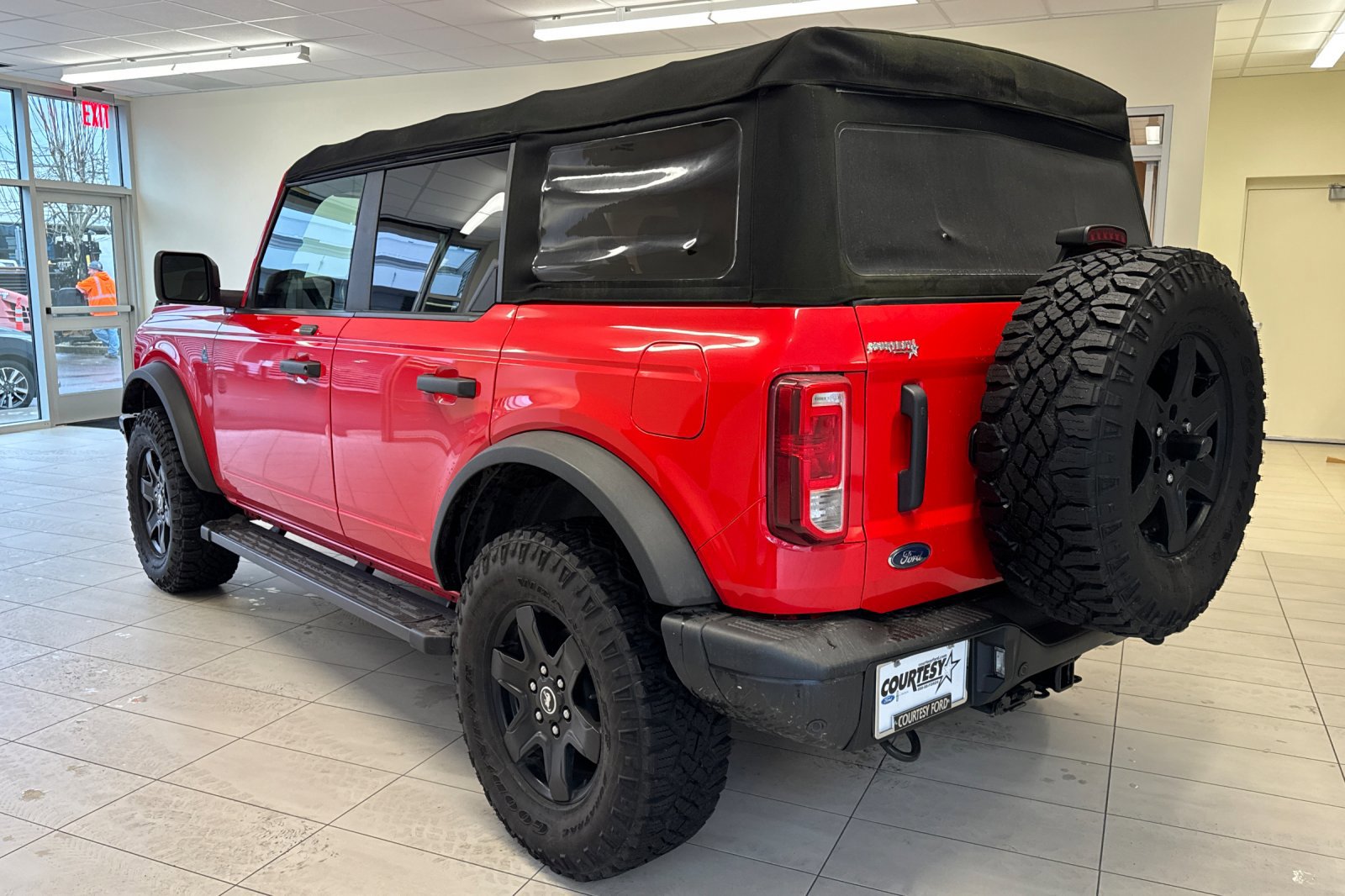 Certified 2021 Ford Bronco Black Diamond image 6