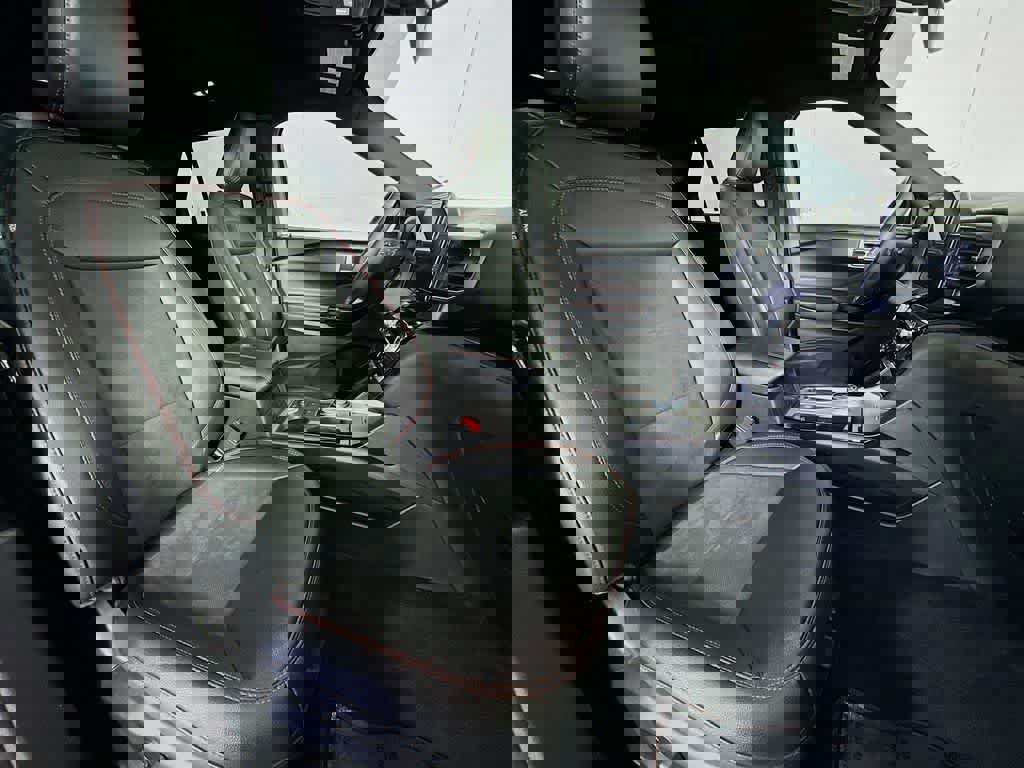 Certified 2022 Ford Explorer ST-Line image 18